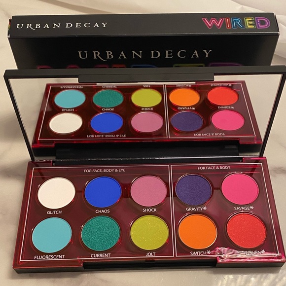 Urban Decay Other - Wired Pressed Pigment Palette
URBAN DECAY